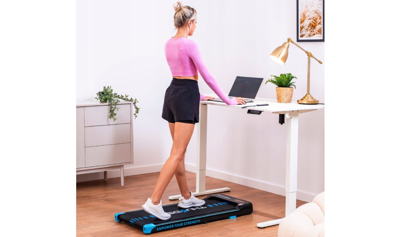 Бігова доріжка THUNDER KINDI-BLACK 13 Бігова доріжка THUNDER KINDI-BLACK 13