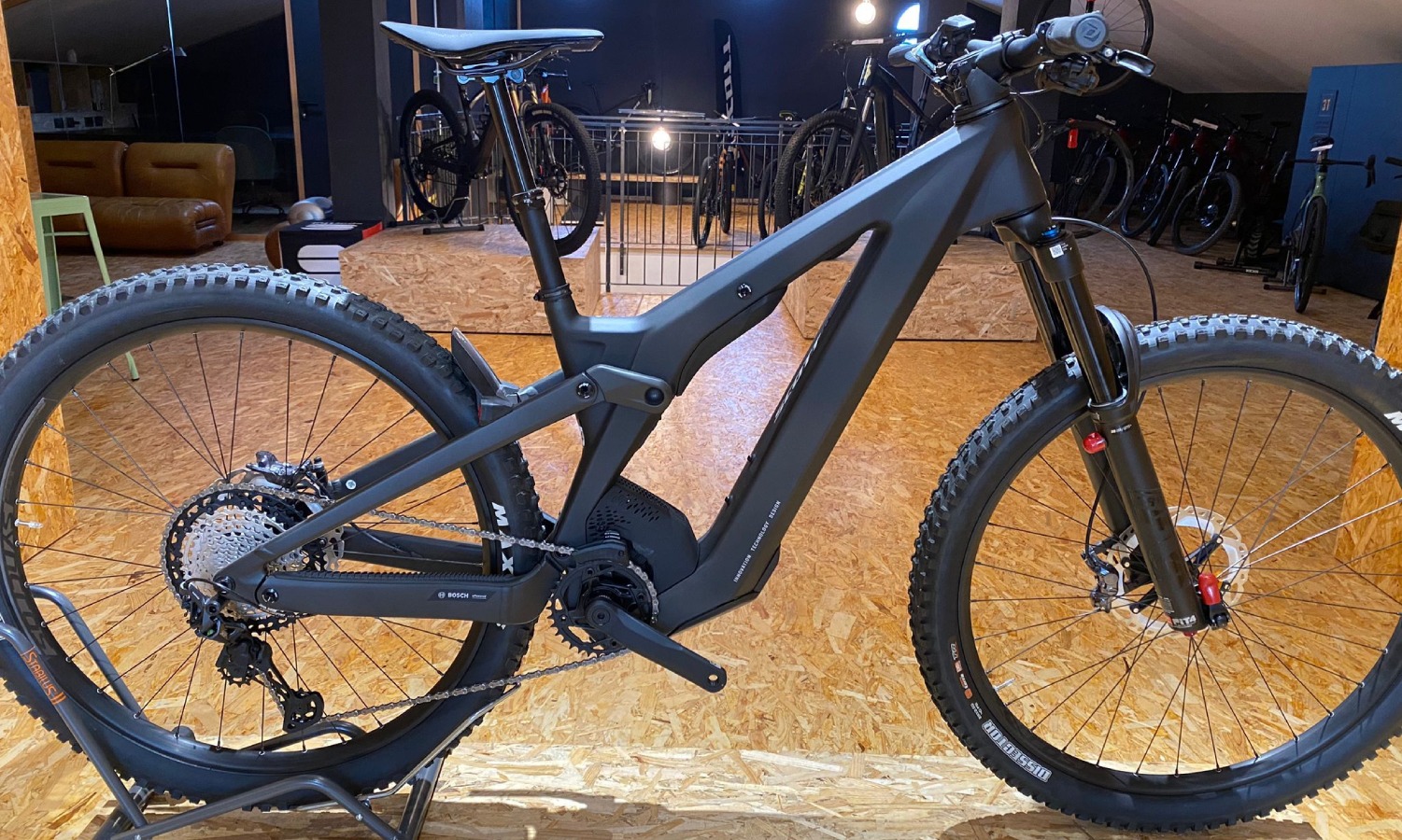 Фотографія Електричний велосипед Скотт покровитель eride 900 int 29 "розмір M 2024 Чорний (TW) 3