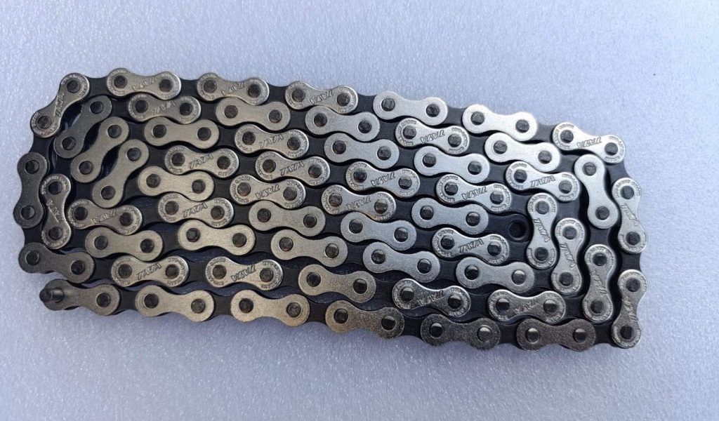 Цепь Taya TB-15 6/7-шв 1/2"X3/32",116L, серебристый/черный 3 Цепь Taya TB-15 6/7-шв 1/2"X3/32",116L, серебристый/черный 3