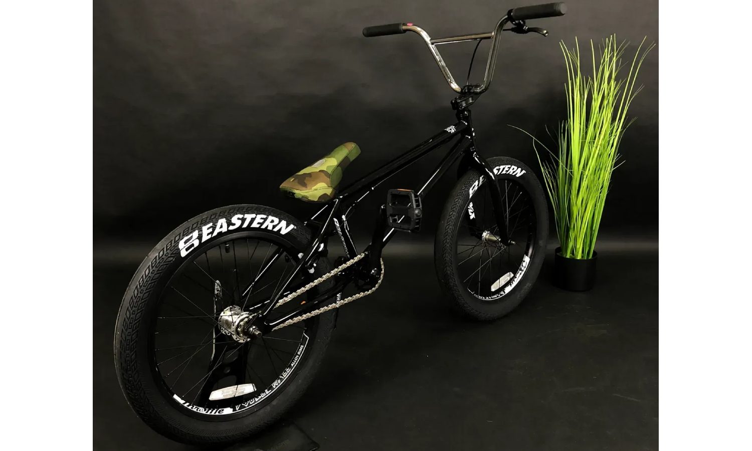Велосипед Eastern BMX Traildigger 20" рама 20,75" черный 7 Велосипед Eastern BMX Traildigger 20" рама 20,75" черный 7