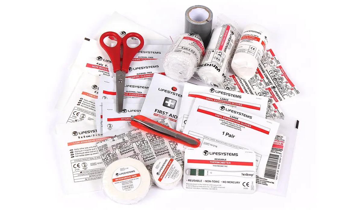 Аптечка Lifesystems Traveller First Aid Kit 3 Аптечка Lifesystems Traveller First Aid Kit 3