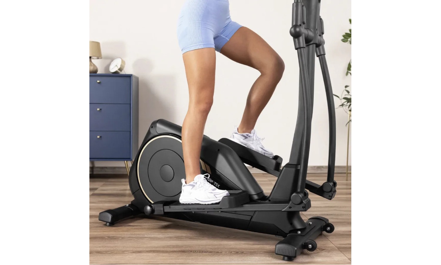 Фотография Орбитрек Gymtek XC4500 электромагнитный золотой 17