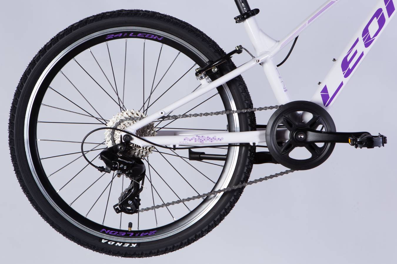 Велосипед Leon JUNIOR Vbr CS 24", размер XXS, рама 12", 2025, белый с сиреневым  2