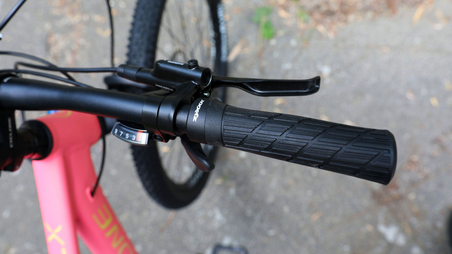 Велосипед Cyclone LLX 27,5" размер М рама 17” 2023 розовый 2