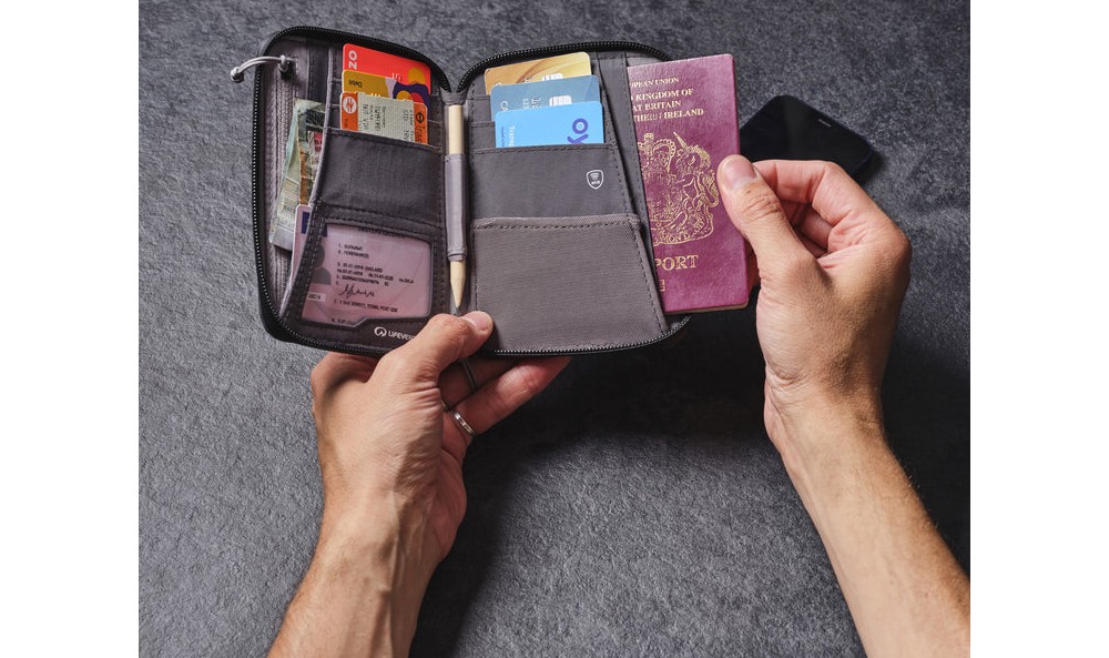Кошелек Lifeventure Recycled RFID Mini Travel Wallet grey 4
