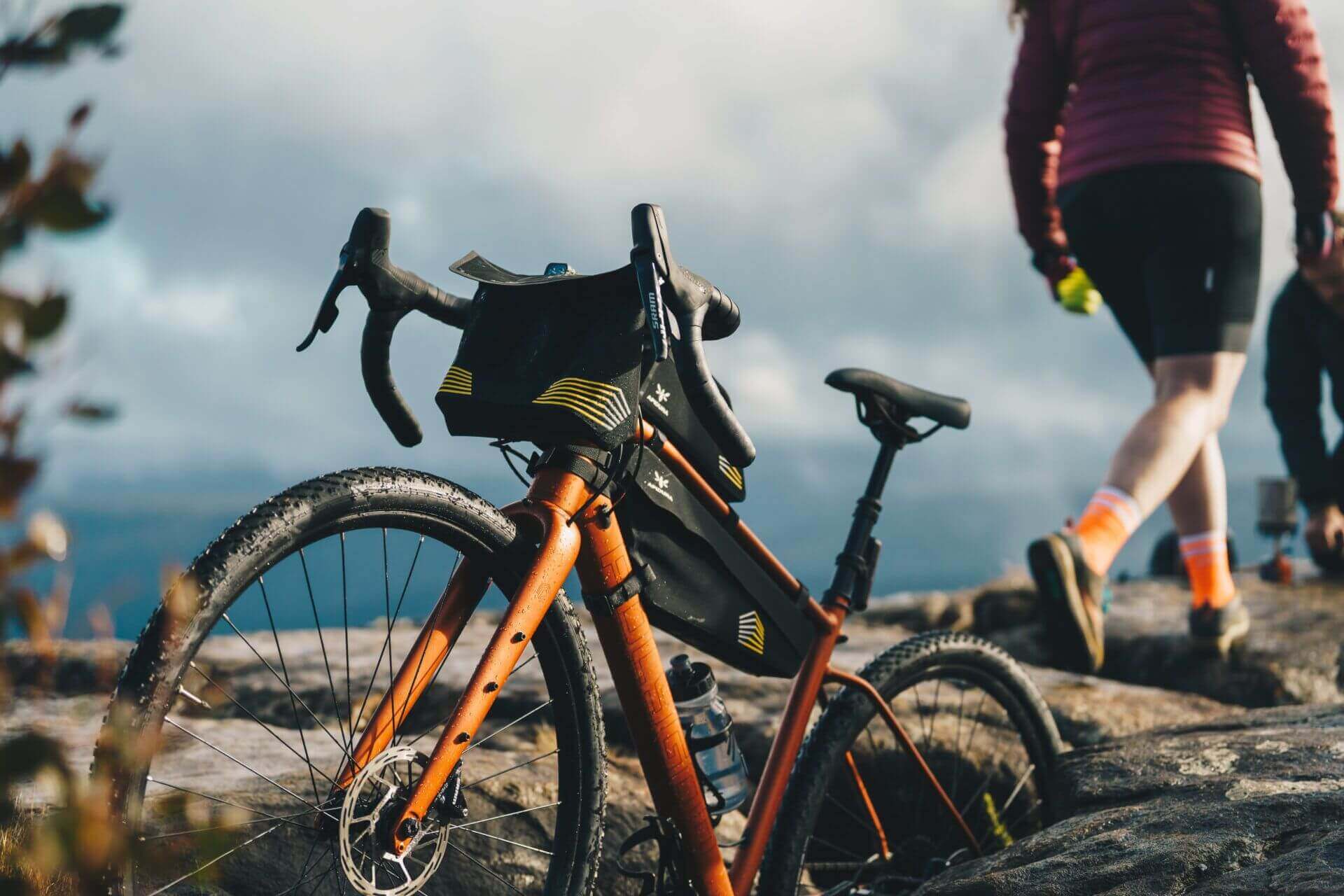 Оборудование для велотура: багажники и байкпакинг