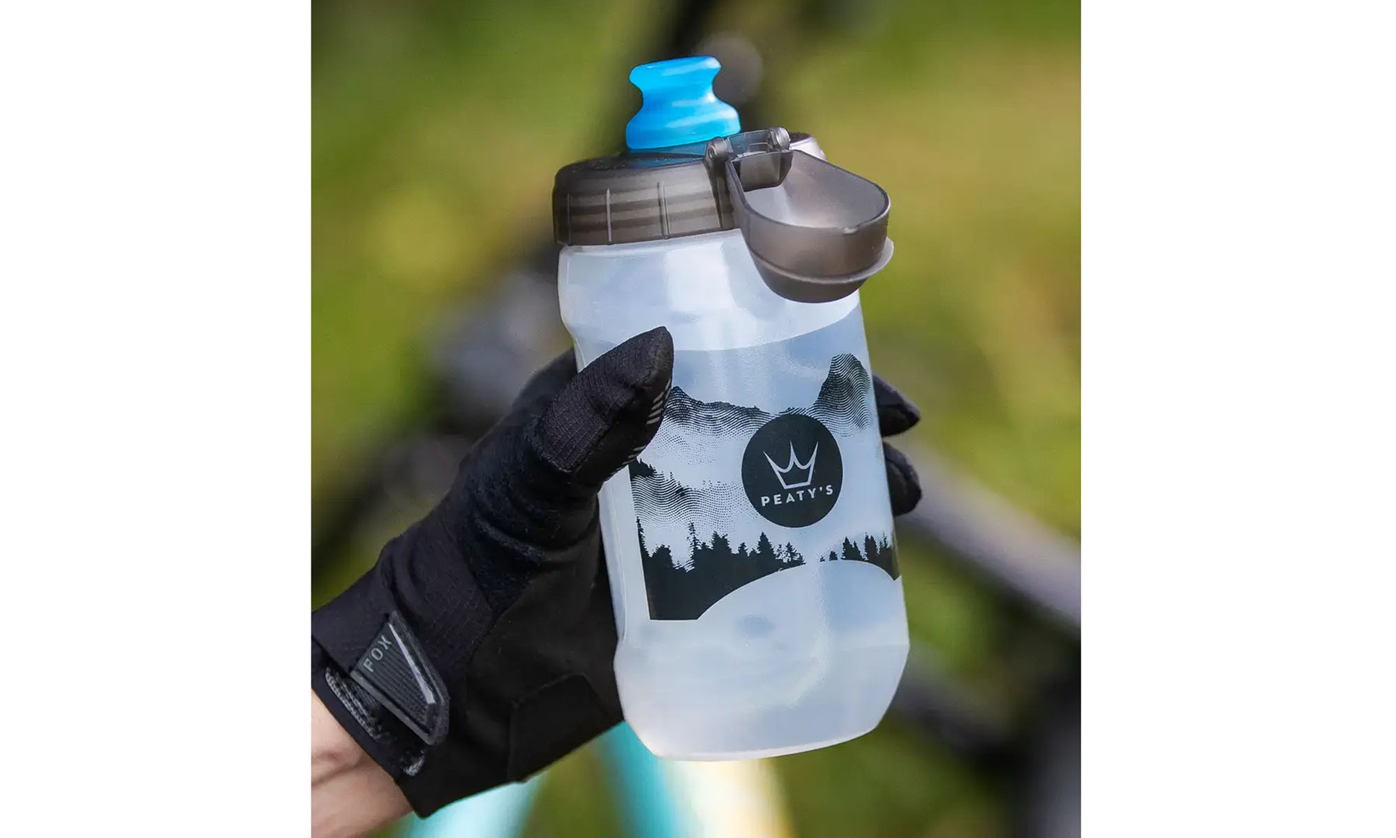 Фляга Peaty's x Fidlock Lockin Bottle, Mountains / Clear, 600ml 2 Фляга Peaty's x Fidlock Lockin Bottle, Mountains / Clear, 600ml 2