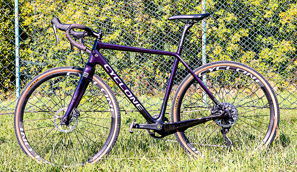 Велосипед Cyclone CGX 28" размер М рама 54 см 2022  Фиолетовый 14