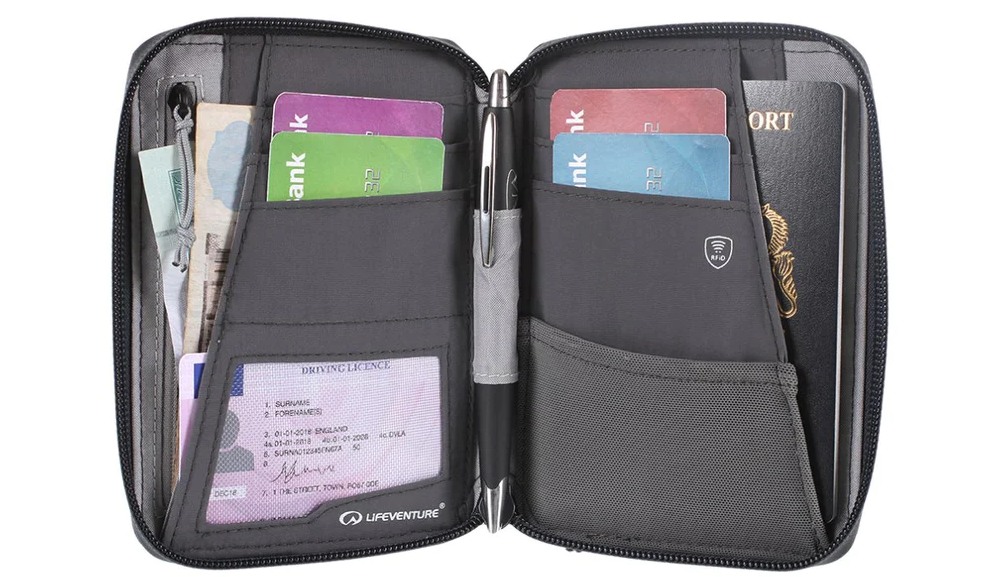 Фотография Кошелек Lifeventure Recycled RFID Mini Travel Wallet navy 4