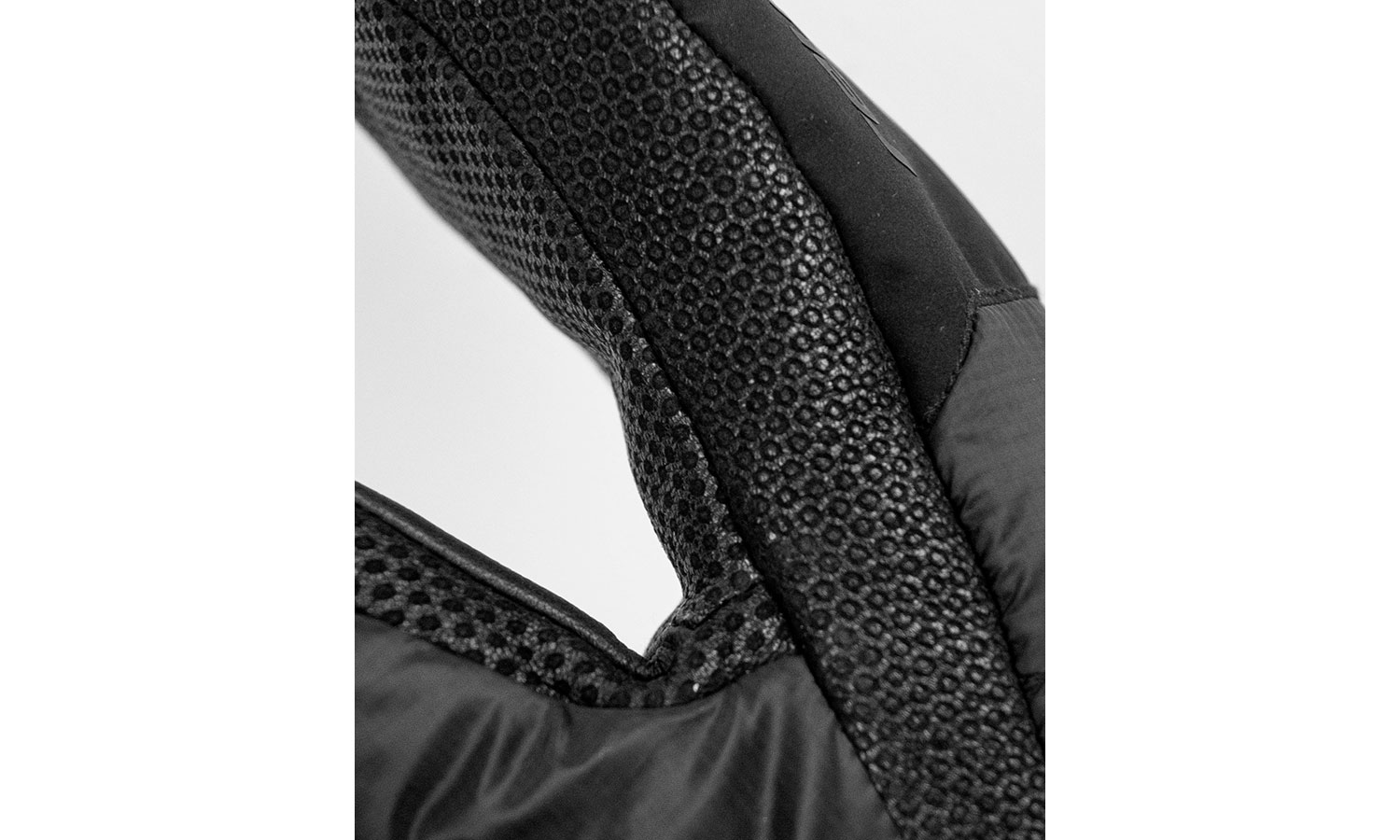 Перчатки Reusch Kavik TOUCH-TEC™ Mitten, размер 7, сезон AW 22, черный 2