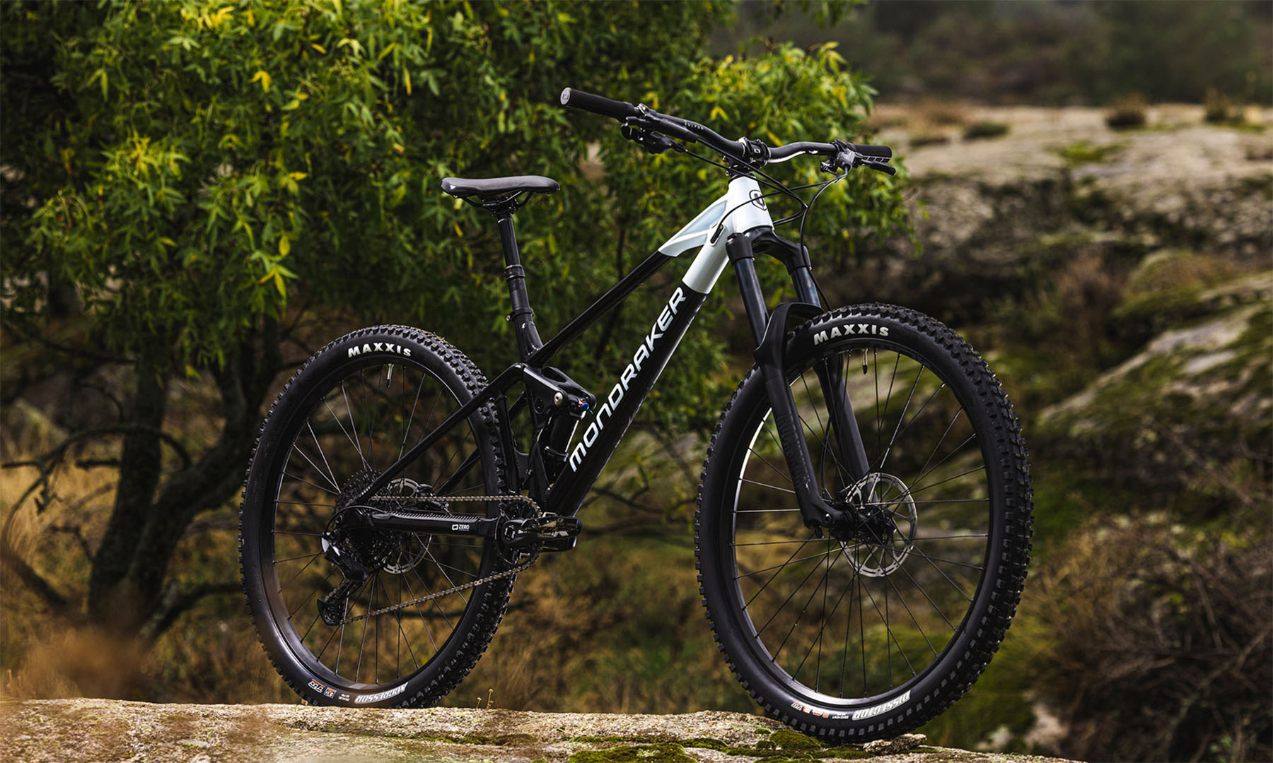 Mondraker Raze 29 "розмір M, (2023/2024) Чорний та білий велосипед 5