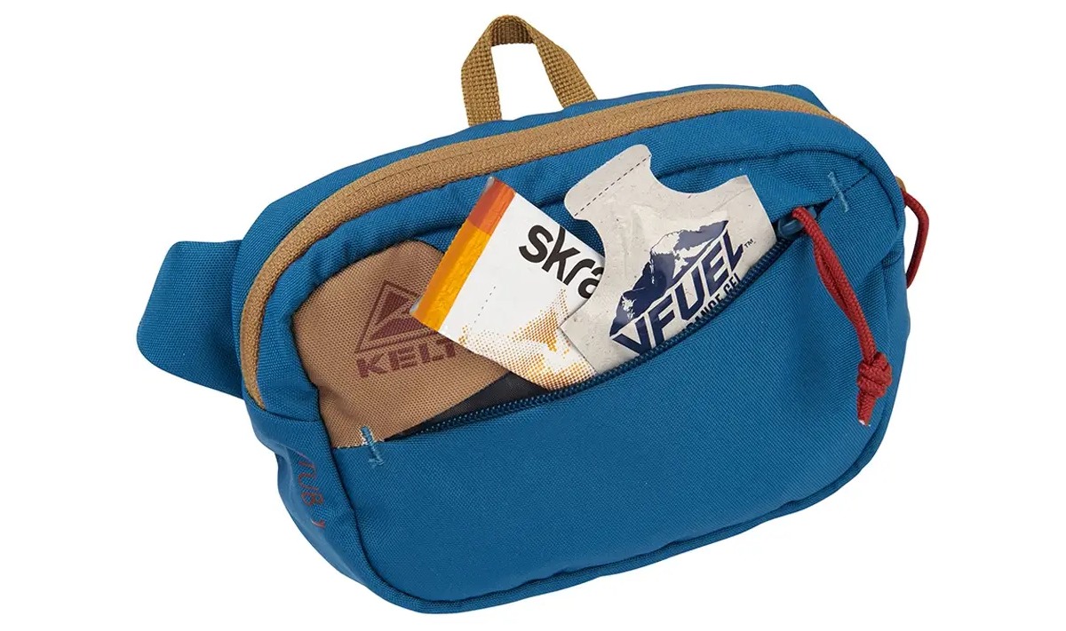 Сумка поясная Kelty Stub 1L lyons blue-dull gold 3 Сумка поясная Kelty Stub 1L lyons blue-dull gold 3