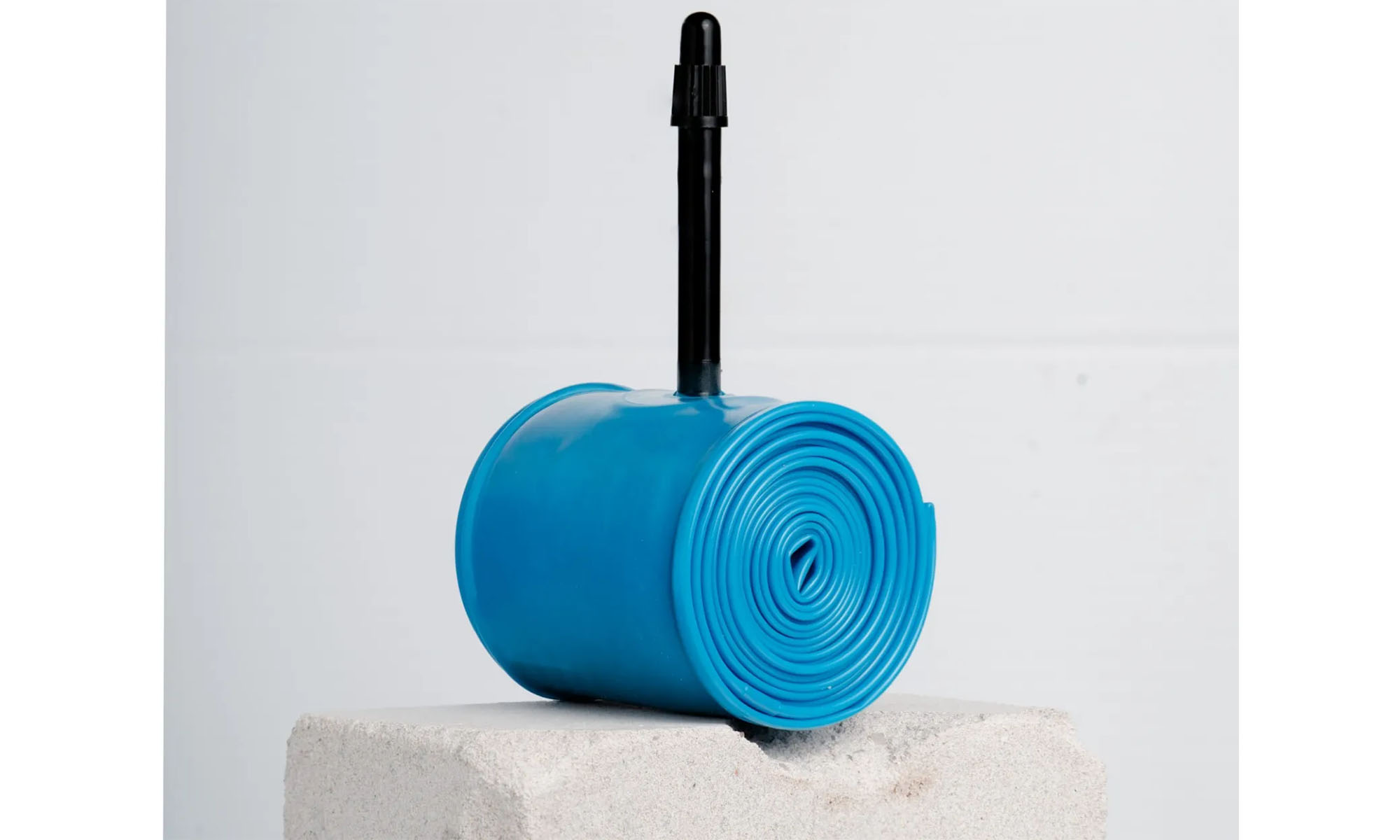 Камера milKit TPU Tube MTB, 27,5-29x1,8"/2,5" Presta 60mm 4 Камера milKit TPU Tube MTB, 27,5-29x1,8"/2,5" Presta 60mm 4