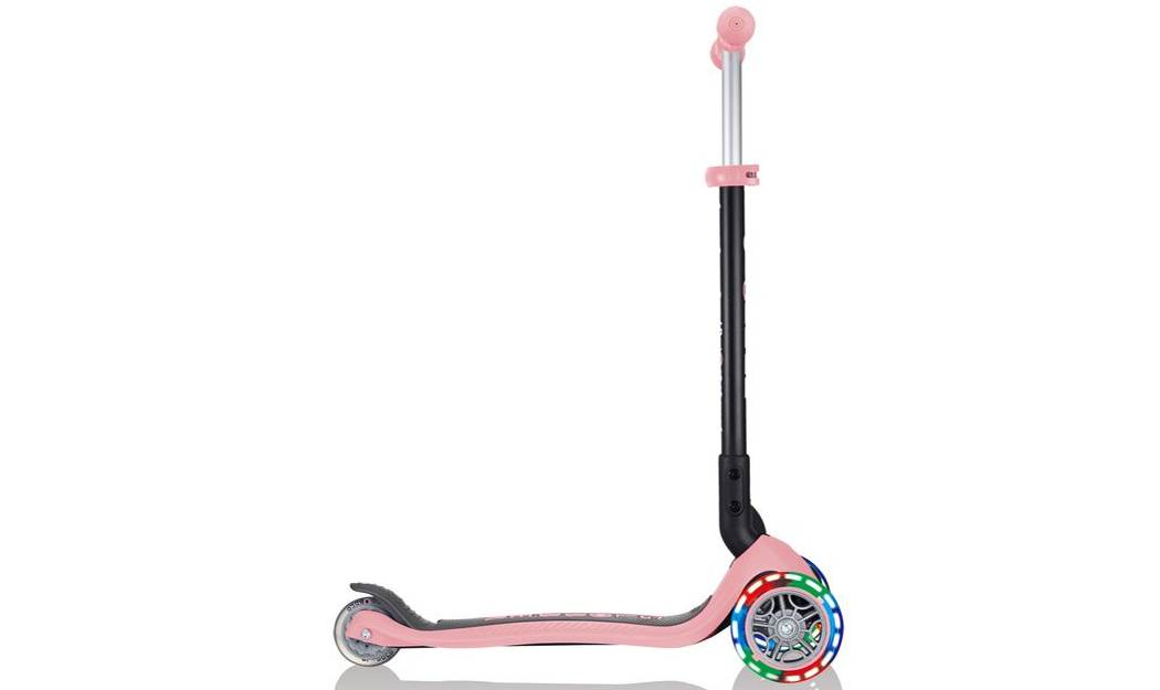 Самокат GLOBBER GO UP FOLDABLE PLUS LIGHTS пастельно-рожевий, 1.5+ 4 Самокат GLOBBER GO UP FOLDABLE PLUS LIGHTS пастельно-рожевий, 1.5+ 4