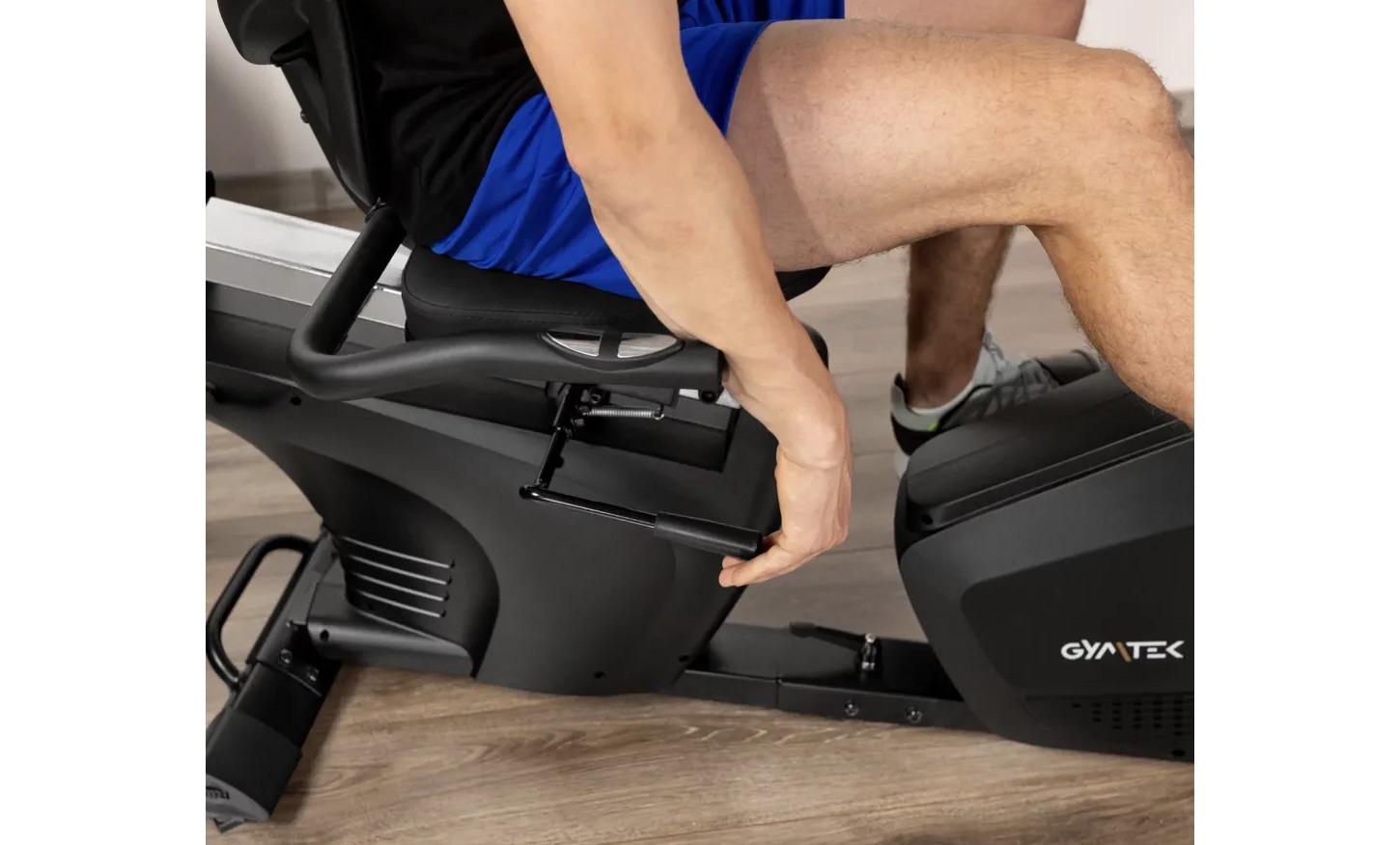 Горизонтальный велотренажер Gymtek XBR6000 электромагнитный черно-желтый 14