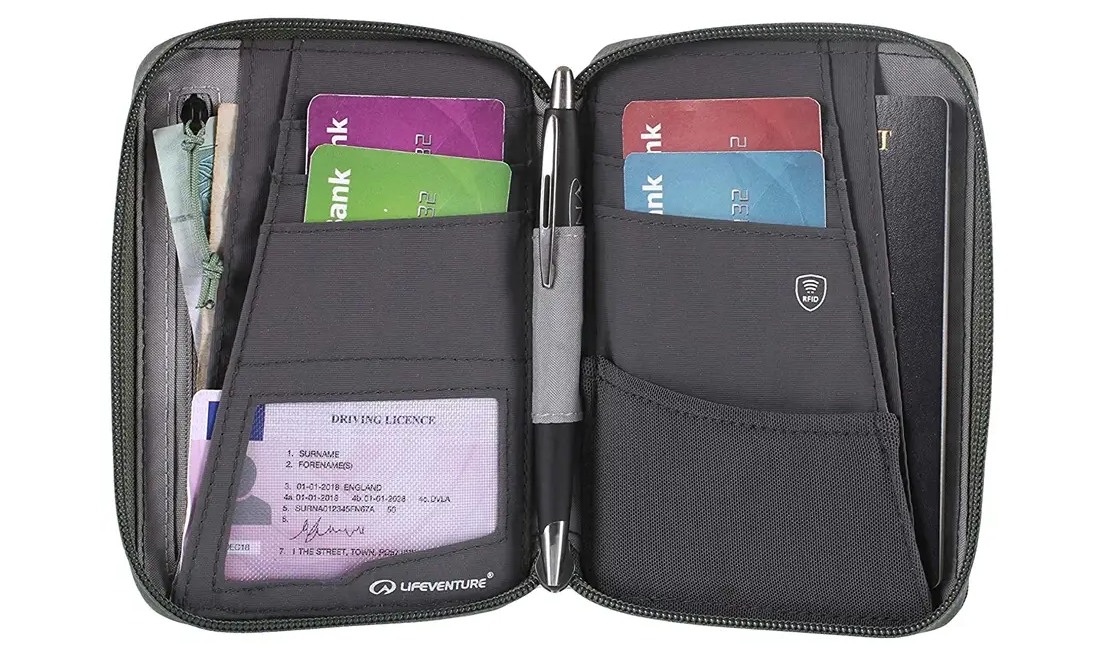 Фотография Кошелек Lifeventure Recycled RFID Mini Travel Wallet olive 4