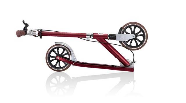 Самокат GLOBBER NL205 DELUXE с ручным тормозом, красный, 8+ 5