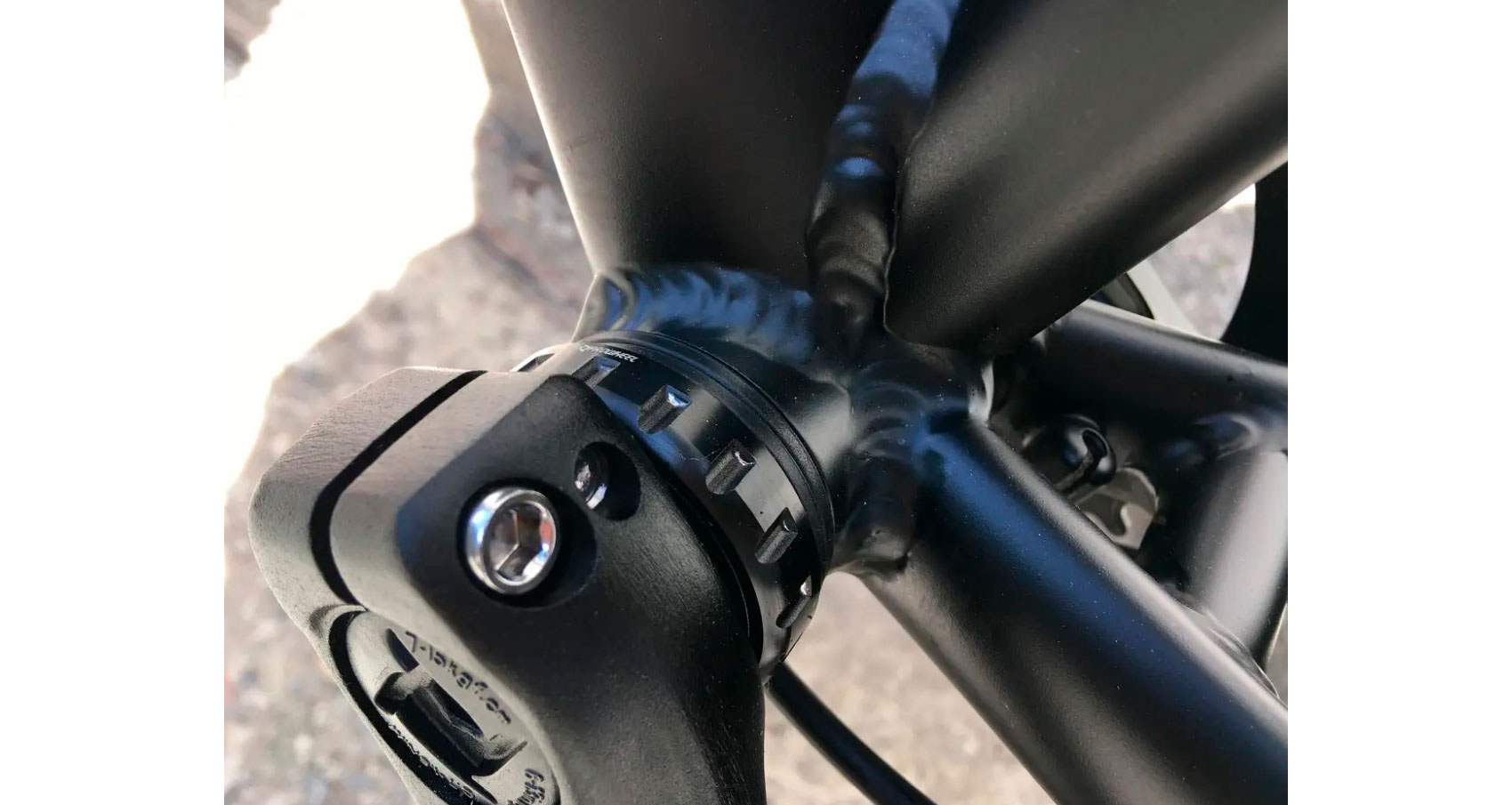 Велосипед DeMARCHE Atom 29" розмір М рама 17 2022 Чорний матовий 3