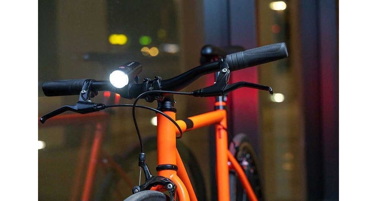 Фара передня SIGMA Aura 30 Sport 9