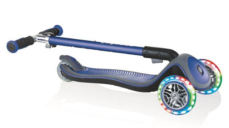 Самокат GLOBBER ELITE DELUXE синий, колеса c подсветкой, 50кг, 3+ 4 Самокат GLOBBER ELITE DELUXE синий, колеса c подсветкой, 50кг, 3+ 4