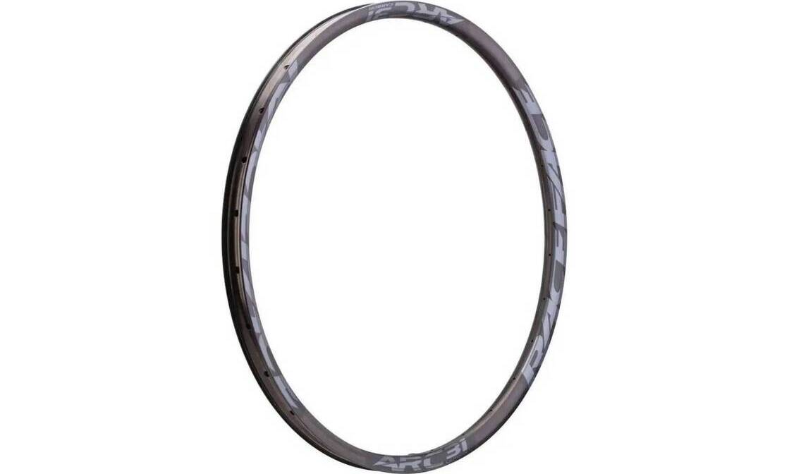 Обод RaceFace ARC Carbon 27.5", размер 584x31 мм, 32 отверстия, ниппель Presta, черный Обод RaceFace ARC Carbon 27.5", размер 584x31 мм, 32 отверстия, ниппель Presta, черный