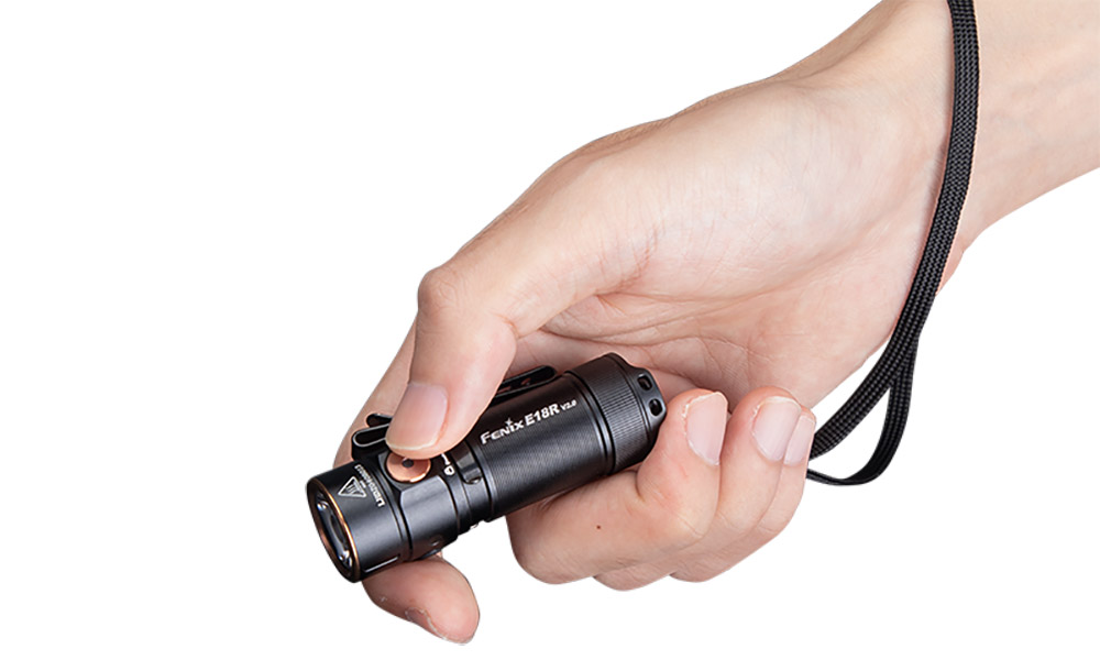 Фонарь ручной Fenix E18R V2.0 2 Фонарь ручной Fenix E18R V2.0 2