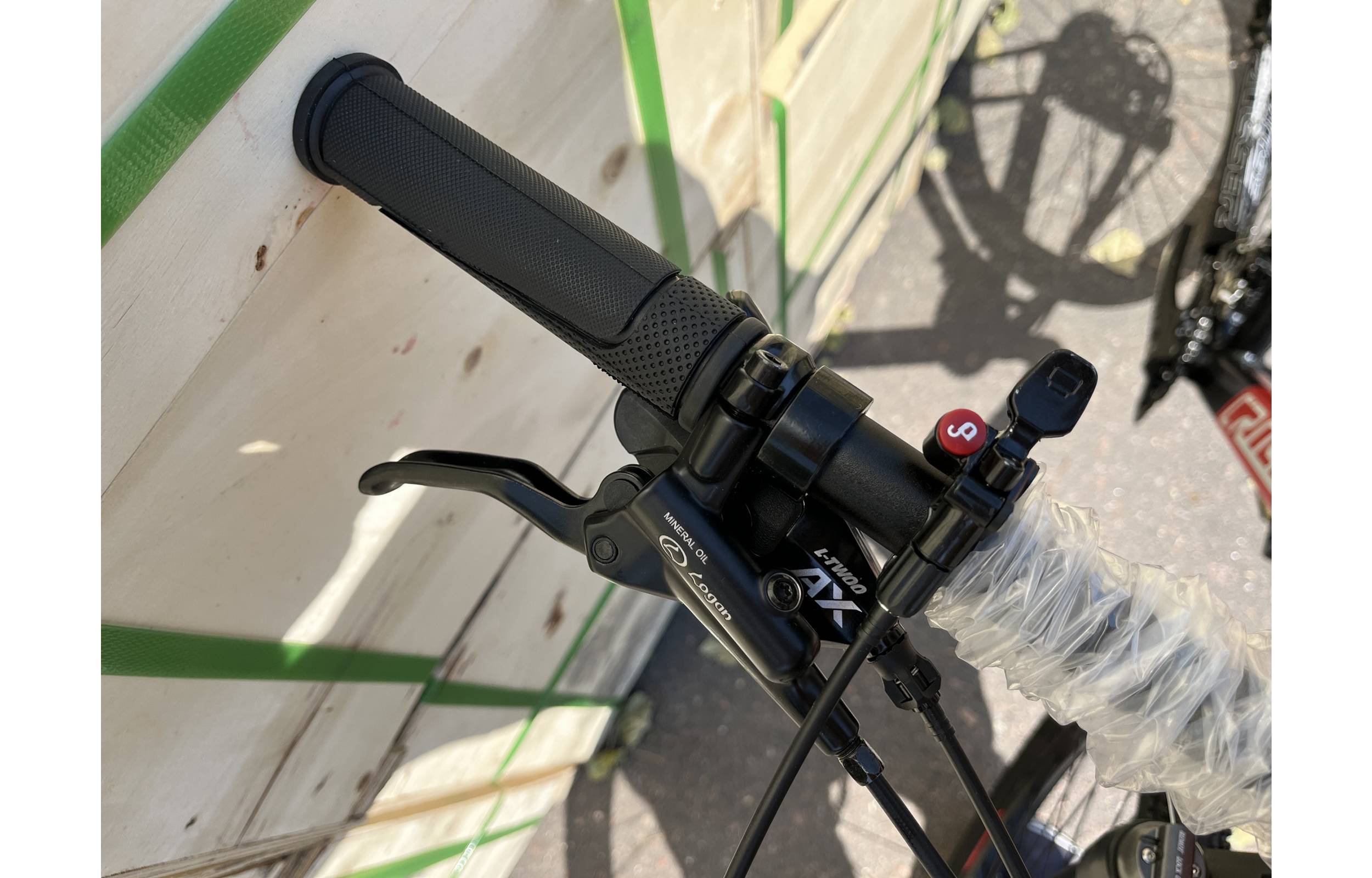 Фотографія Велосипед Crosser MT-041 2x12 29" размер XL рама 21 2022 Черно-красный 2