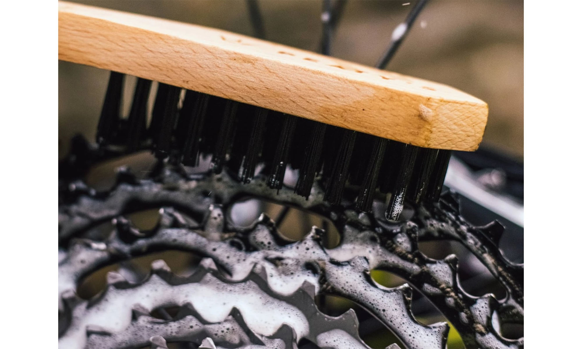 Щетка Peaty's Drivetrain Brush, 1шт 2 Щетка Peaty's Drivetrain Brush, 1шт 2