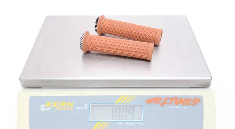 Грипсы ODI Vans v2.1 Lock-On MTB Closed End Gum/White Cheker 5 Грипсы ODI Vans v2.1 Lock-On MTB Closed End Gum/White Cheker 5