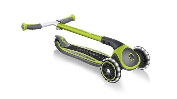 Самокат GLOBBER MASTER LIGHTS зелёный, колёса с подсветкой, 4+ 3 Самокат GLOBBER MASTER LIGHTS зелёный, колёса с подсветкой, 4+ 3