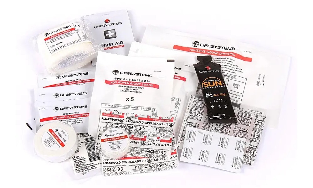 Аптечка Lifesystems Light&Dry Micro First Aid Kit 3 Аптечка Lifesystems Light&Dry Micro First Aid Kit 3