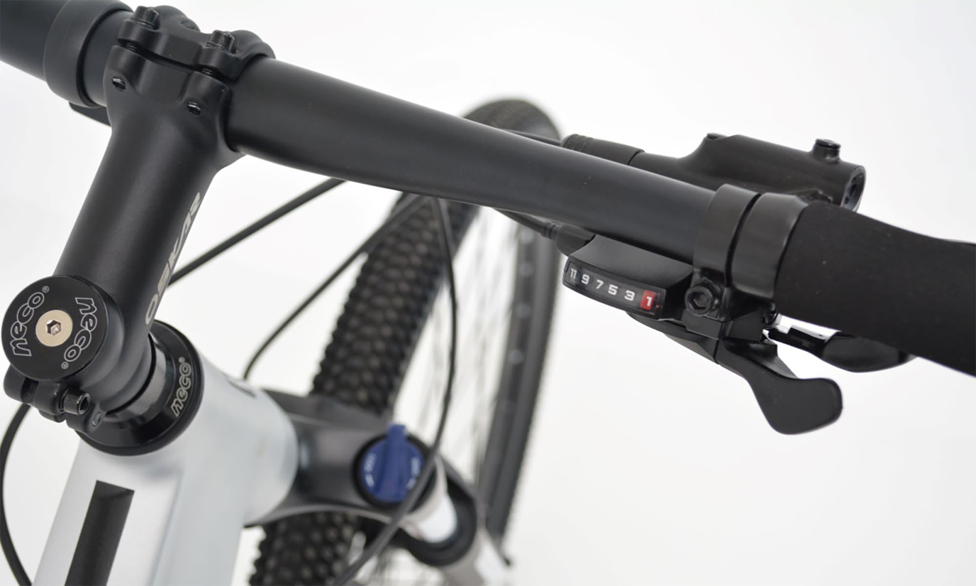 Велосипед Oskar Phantom 29", розмір M, рама 18", рік 2026, світло-сірий матовий 5