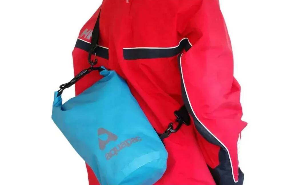 Гермомішок AQUAPAC з ремнем через плече Trailproof Drybag - 7L (blue) w/strap синій 4 Гермомішок AQUAPAC з ремнем через плече Trailproof Drybag - 7L (blue) w/strap синій 4