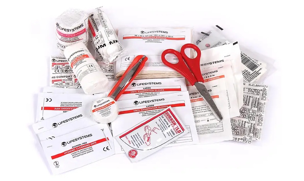 Аптечка Lifesystems Adventurer First Aid Kit 3 Аптечка Lifesystems Adventurer First Aid Kit 3