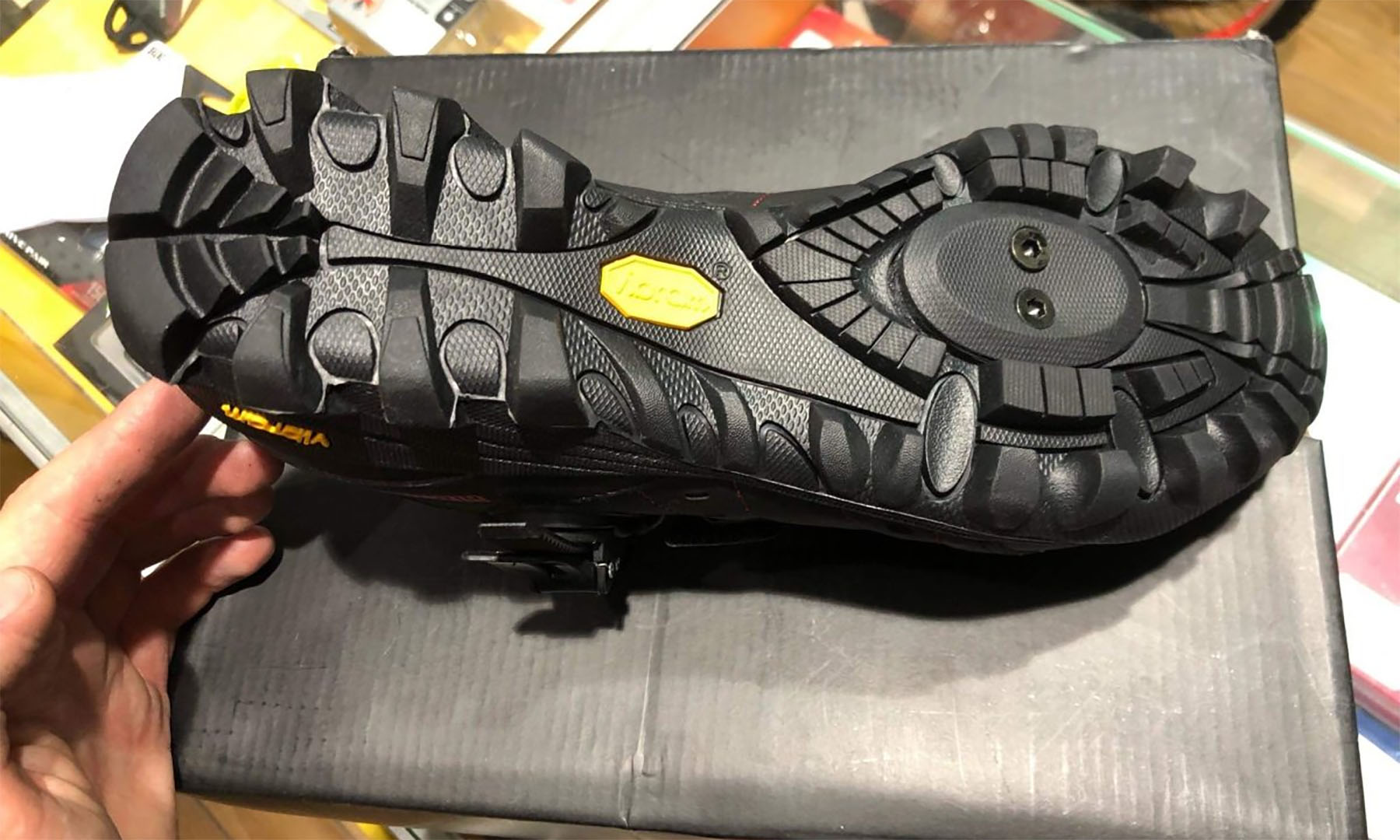 Велосипедные туфли МТБ FLR Bushmaster Pro черные/красные, размер 40 3