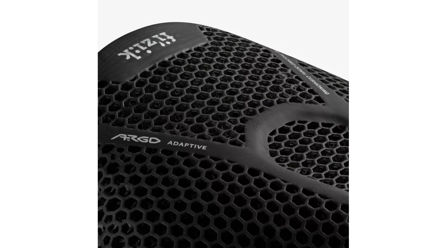 Сідло Fizik Vento Argo R3 - 140mm Adaptive, Road Racing, black 2 Сідло Fizik Vento Argo R3 - 140mm Adaptive, Road Racing, black 2
