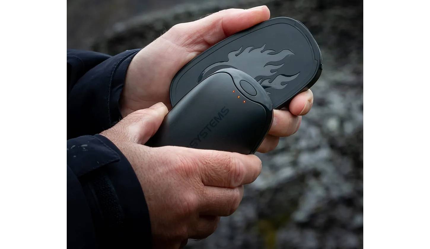 Фотография Грелки для рук многоразовая Lifesystems Dual-Palm Rechargeable Hand Warmers 3