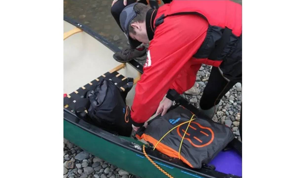 Гермомешок AQUAPAC Stormproof™ Padded для ноутбука 2