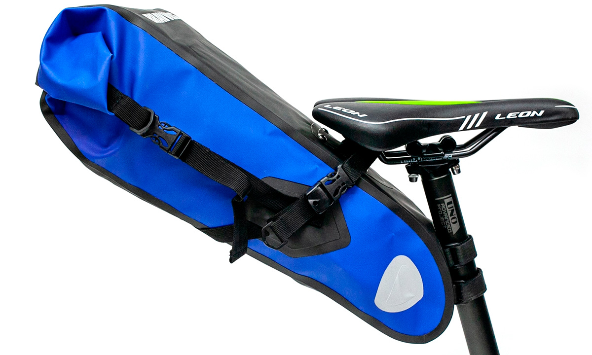 Фотографія Велосумка під сідло BRAVVOS A2-402, розміри 62x14x14 см, водовідштовхувальна, синьо-чорна