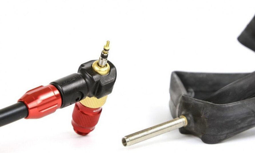 Напольный насос Lezyne Alloy Digital Drive, максимальное давление 220 psi, черный 3