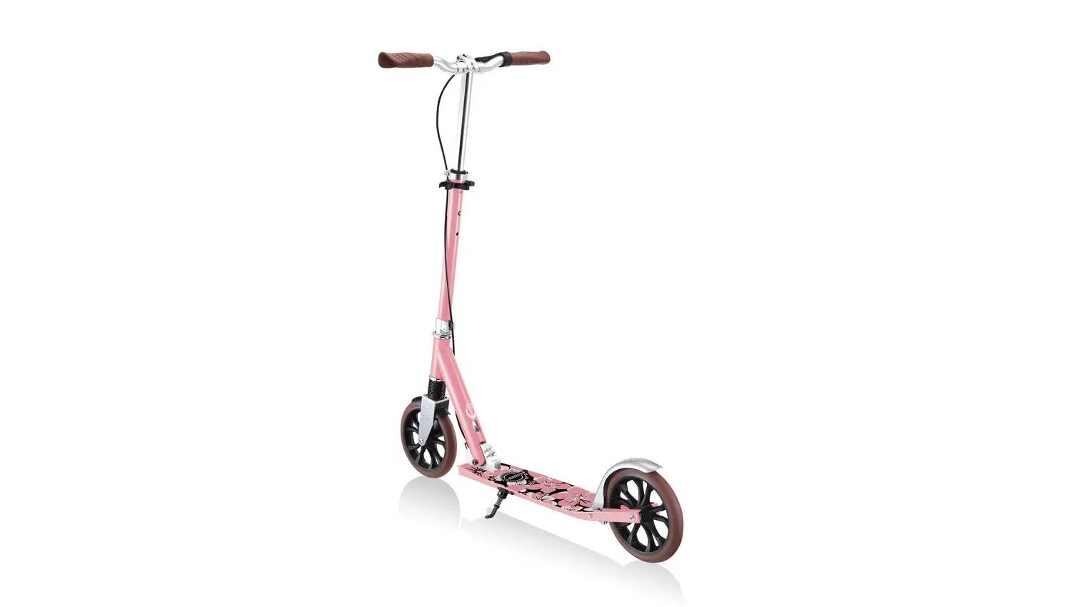 Самокат GLOBBER NL205 DELUXE з ручним гальмом, пастельно-рожевий, 8+ 6 Самокат GLOBBER NL205 DELUXE з ручним гальмом, пастельно-рожевий, 8+ 6