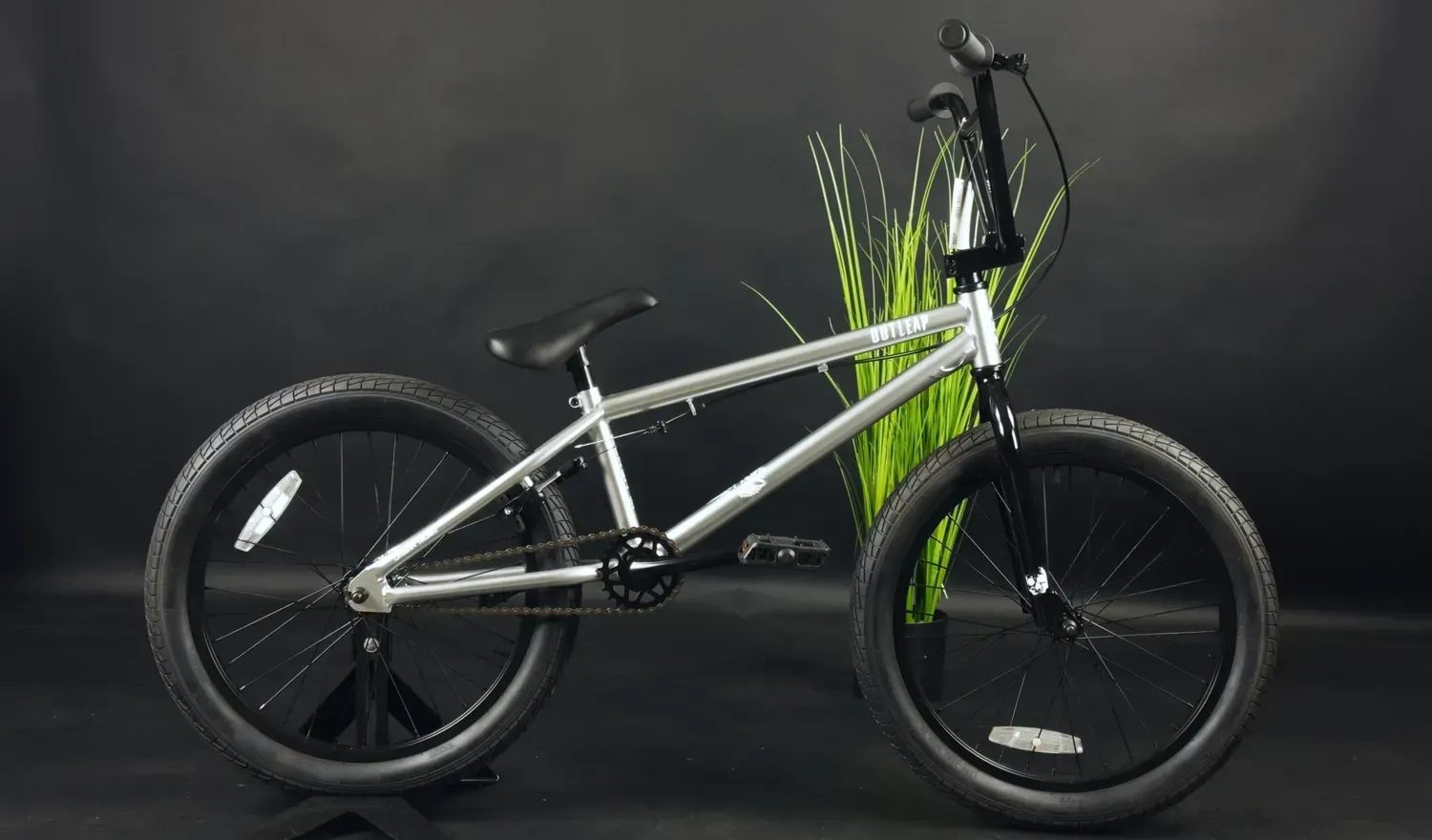 Велосипед Outleap BMX Clash 20" рама 20,00" срібний 9 Велосипед Outleap BMX Clash 20" рама 20,00" срібний 9