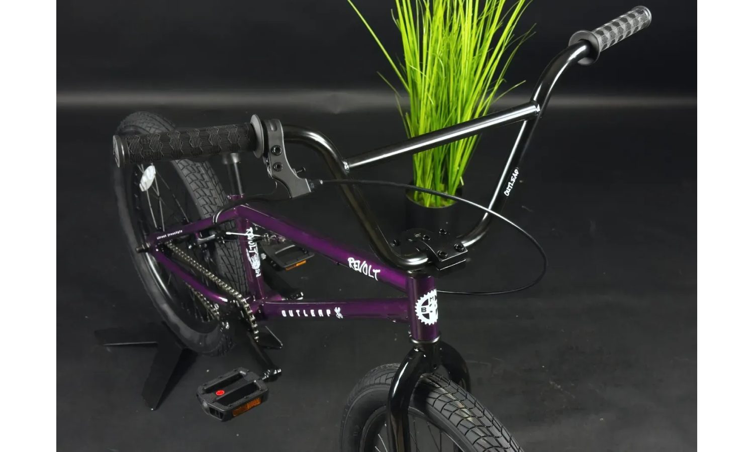 Велосипед Outleap BMX Revolt 20" рама 20,00" фиолетовый 4 Велосипед Outleap BMX Revolt 20" рама 20,00" фиолетовый 4