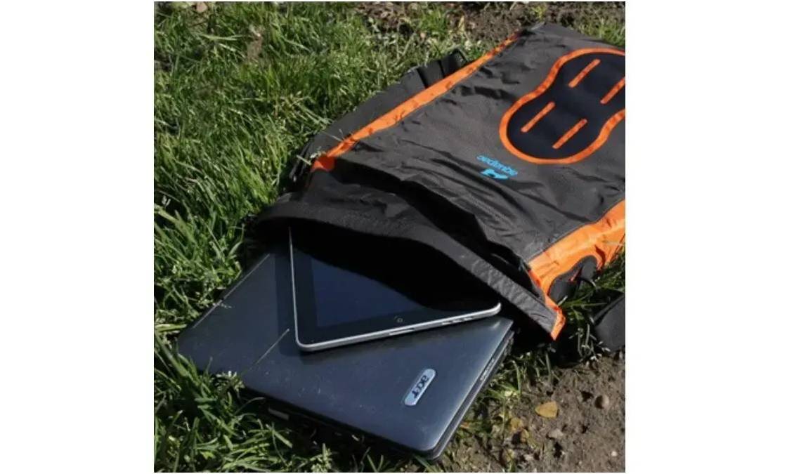 Гермомешок AQUAPAC Stormproof™ Padded для ноутбука 4