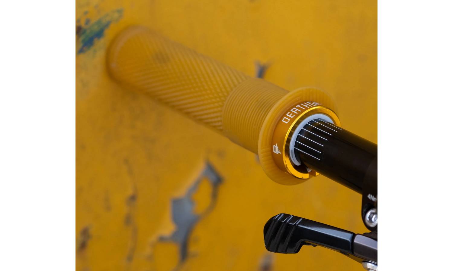 Замок на гріпси  DMR DeathGrip2 Lock On Gold 5