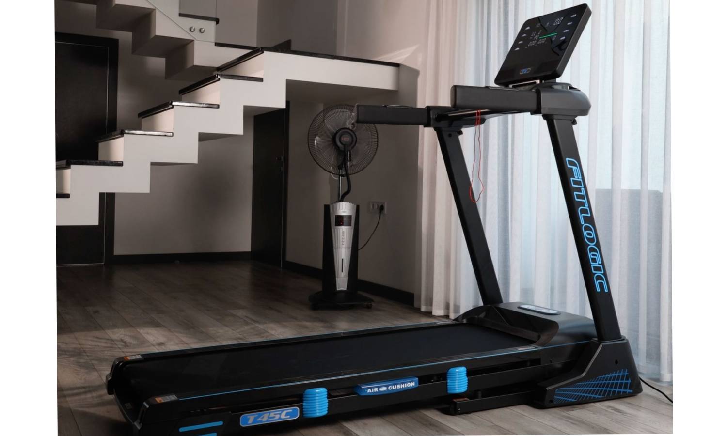 Беговая дорожка FitLogic T45C 4