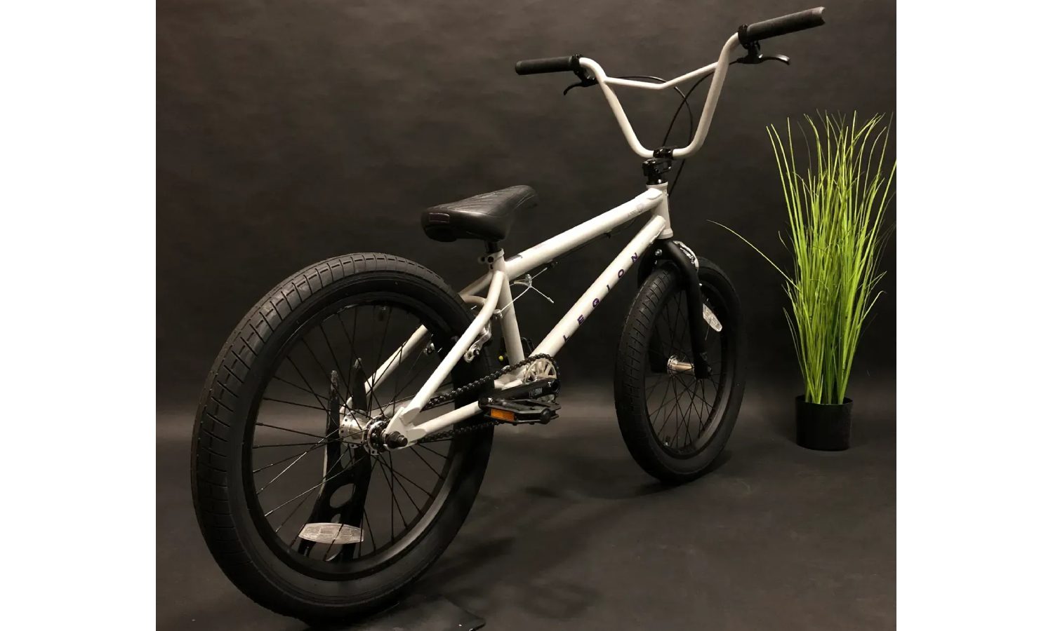 Велосипед Mongoose Legion L100 20" рама 21,00" серый 7