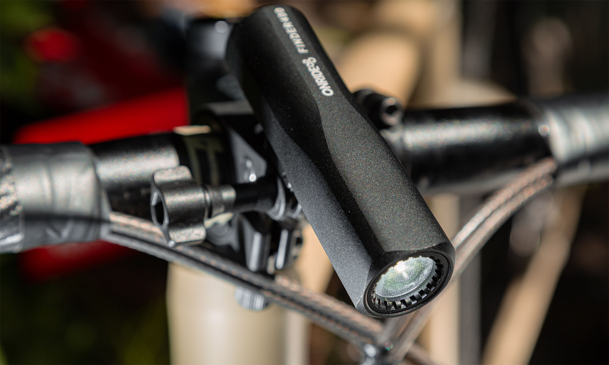 Велосипедная фара ONRIDE Finder 400 (400 lm, 1200 mAh, Type-C) 3 Велосипедная фара ONRIDE Finder 400 (400 lm, 1200 mAh, Type-C) 3