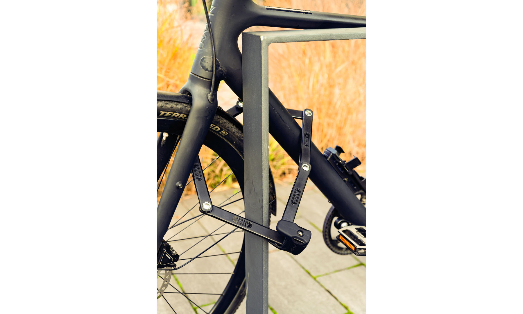 Замок сегментний ABUS 6000K/90 Bordo чорний + кріплення під сідло SF 2