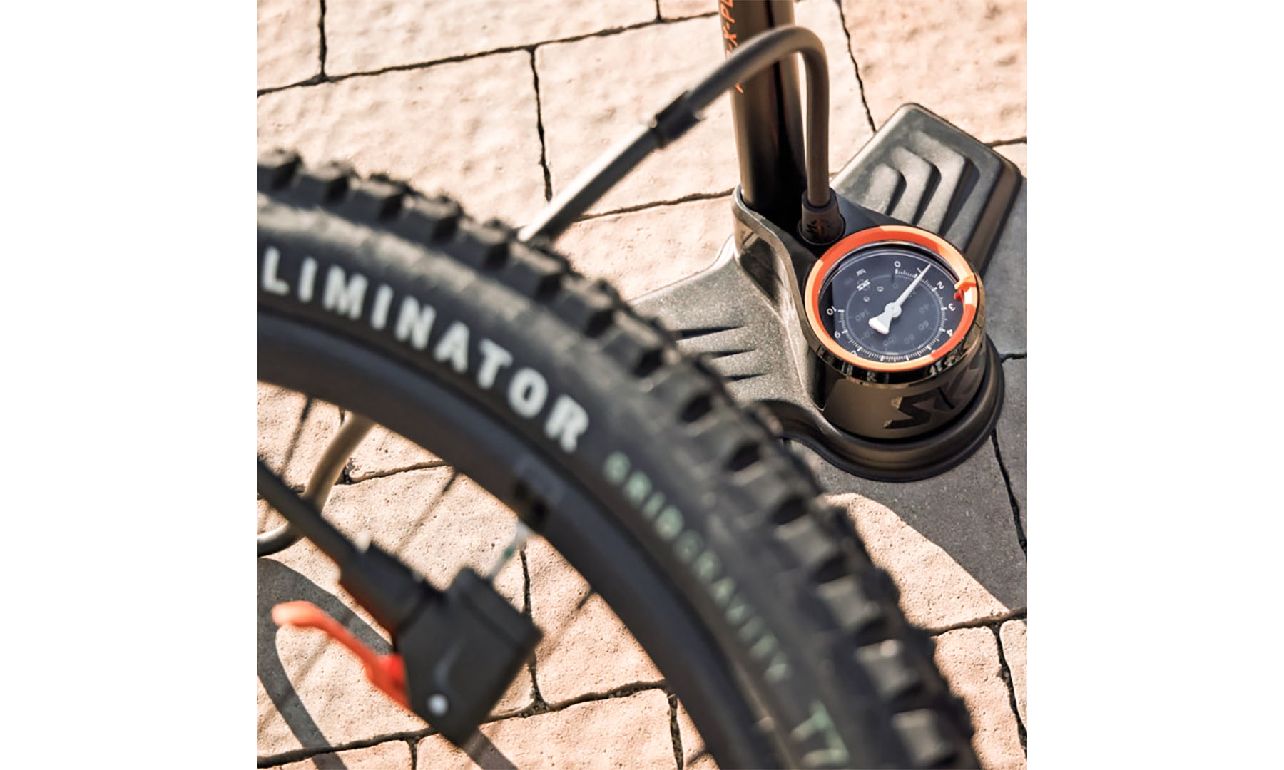 Насос для підлоги SKS AIR-X-PLORER 10.0 чорний 5 Насос для підлоги SKS AIR-X-PLORER 10.0 чорний 5